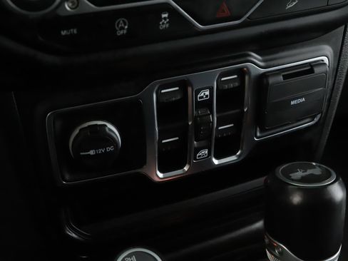 Certified 2021 Jeep Wrangler Unlimited Sahara w/ Cold Weather Group image 14