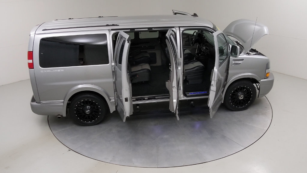 Used 2020 Chevrolet Express 2500 w/ Enhanced Convenience Package RWD image 51