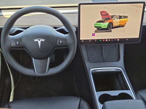 Used 2023 Tesla Model Y Long Range AWD/4WD image 10
