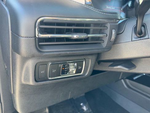 Certified 2023 Lincoln Corsair Reserve image 14