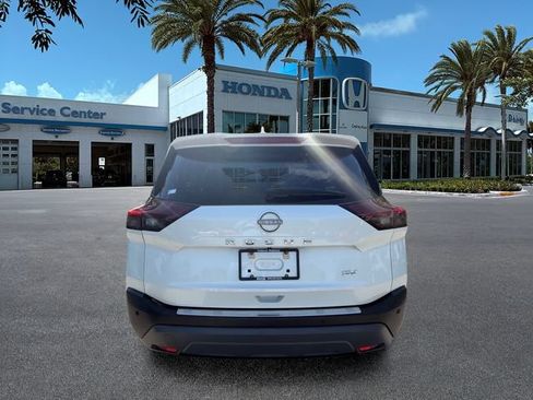 Used 2023 Nissan Rogue SV w/ SV Premium B Package FWD image 7