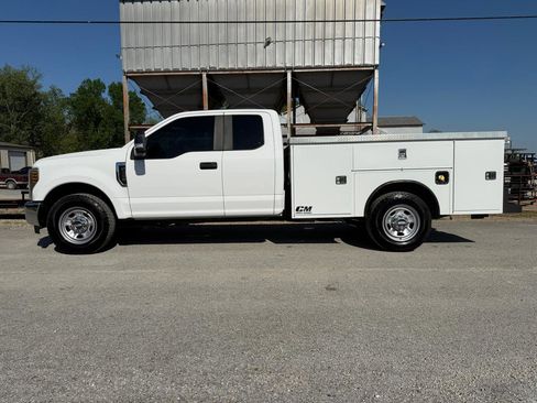 Used 2018 Ford F350 XL w/ Power Equipment Group image 2