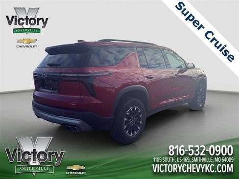 Used 2024 Chevrolet Traverse Z71 w/ Enhanced Driving Package image 6