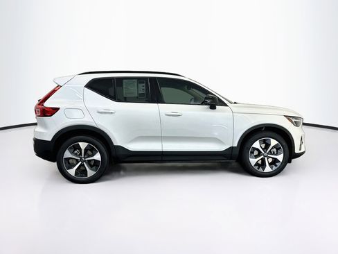 Used 2024 Volvo XC40 B5 Core w/ Protection Package Premier AWD/4WD image 10