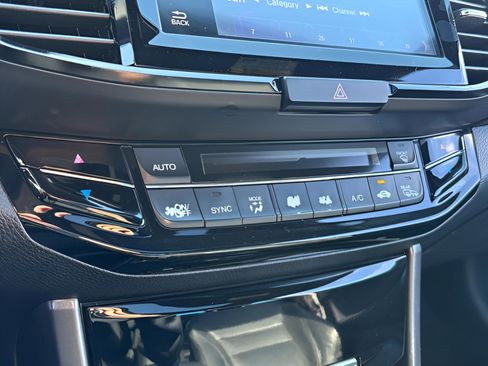 Used 2016 Honda Accord EX-L image 26