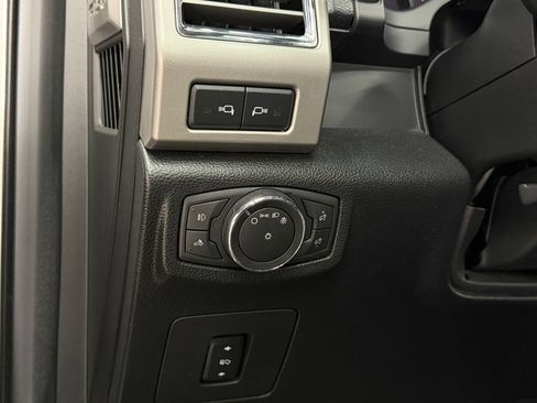 Used 2016 Ford F150 Lariat w/ Equipment Group 501A Mid RWD image 18