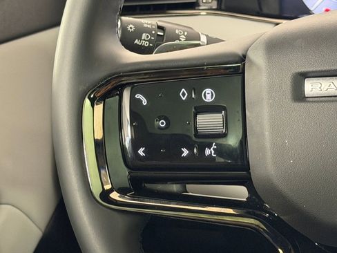 Certified 2026 Land Rover Range Rover Evoque Dynamic SE image 17