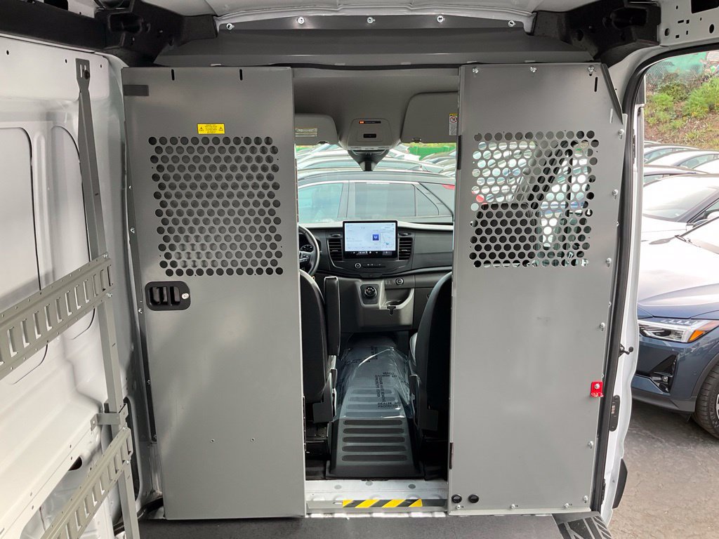 Used 2023 Ford E-Transit Medium Roof RWD image 42