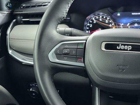 Used 2024 Jeep Compass Limited AWD/4WD image 29