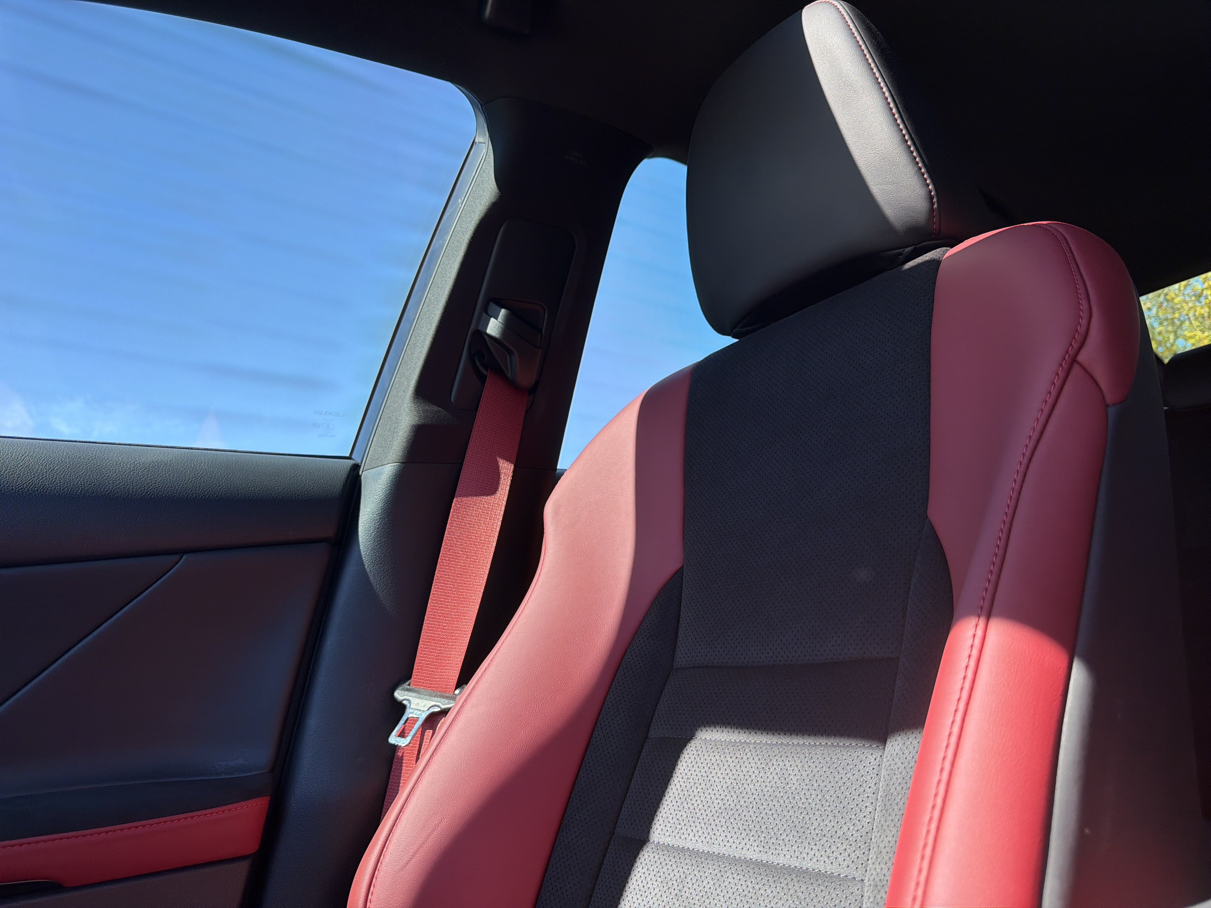 Used 2025 Lexus IS 500 w/ F-Sport Performance RWD image 46