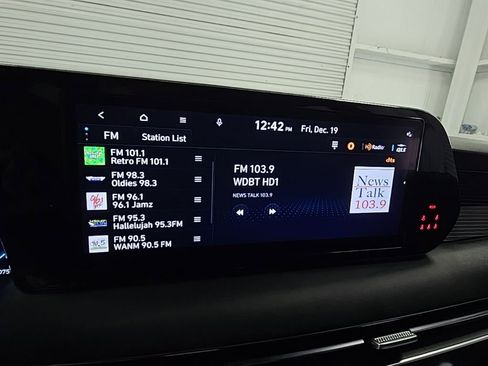 Used 2024 Hyundai Palisade Calligraphy image 15