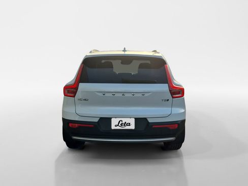 Used 2022 Volvo XC40 T5 Momentum AWD/4WD image 5