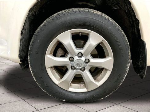 Used 2010 Toyota RAV4 Limited image 8