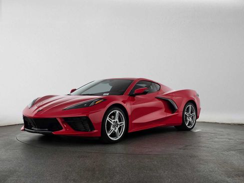 Used 2024 Chevrolet Corvette Stingray Coupe w/ 1LT RWD image 7