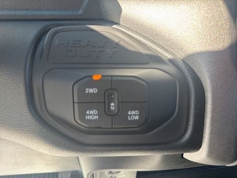 New 2026 RAM 2500 Tradesman AWD/4WD image 17