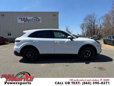 Used 2021 Porsche Cayenne AWD/4WD image 13