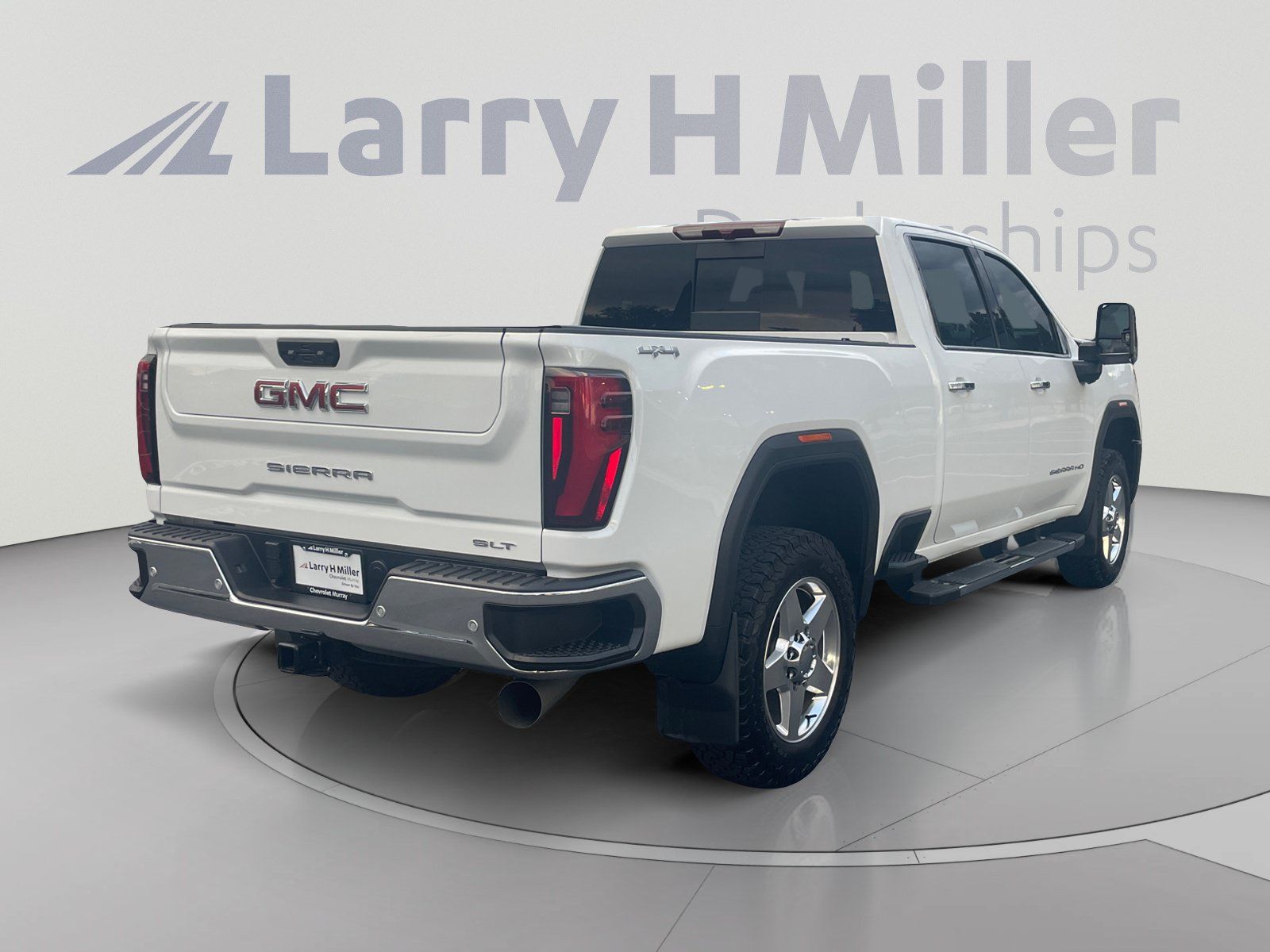 Used 2024 GMC Sierra 3500 SLT w/ SLT Convenience Package AWD/4WD image 5