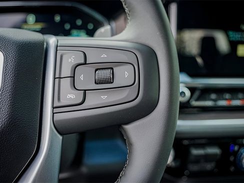 New 2026 GMC Sierra 1500 SLT image 14