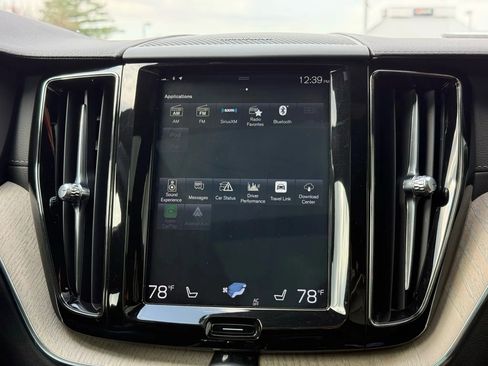 Used 2020 Volvo XC60 T5 Inscription image 21