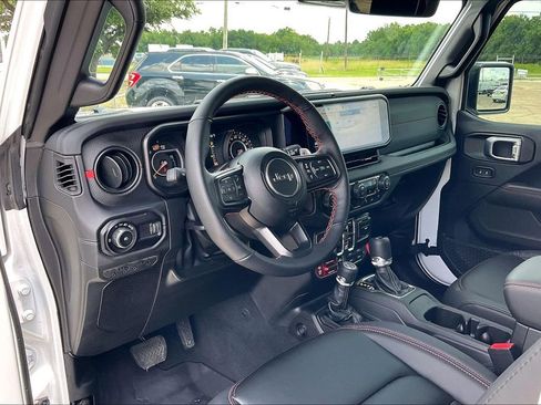 Used 2026 Jeep Wrangler Unlimited Rubicon 392 AWD/4WD image 14