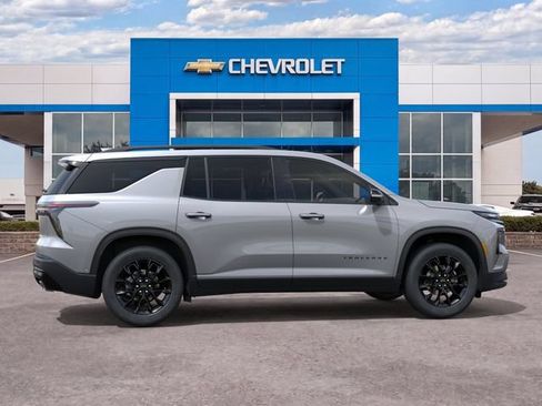 New 2026 Chevrolet Traverse LT w/ Midnight/Sport Edition AWD/4WD image 5