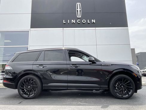 New 2025 Lincoln Aviator Reserve w/ Luxury Package image 1