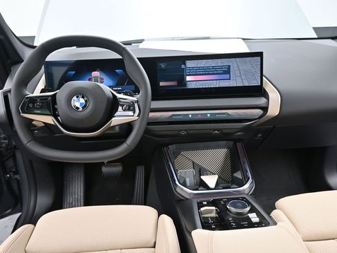 Used 2025 BMW X3 xDrive30i w/ Premium Package image 32