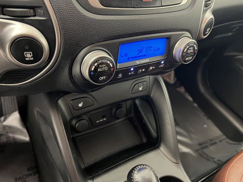 Used 2011 Hyundai Tucson Limited w/ Premium Pkg 3 image 32