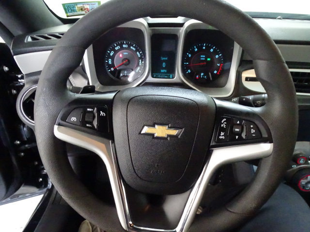 Used 2015 Chevrolet Camaro LS RWD image 5