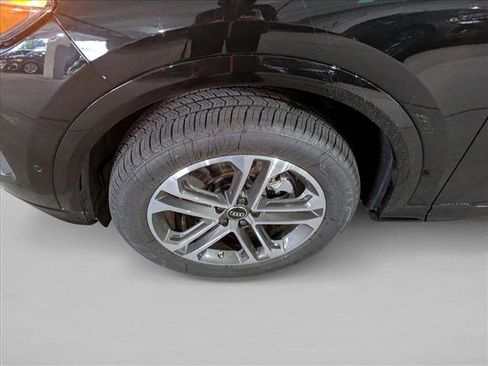 New 2025 Audi Q5 Premium image 10