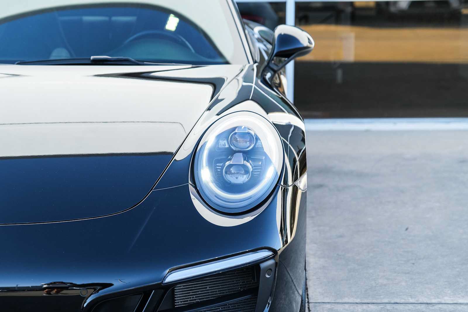 Used 2019 Porsche 911 Carrera GTS RWD image 5