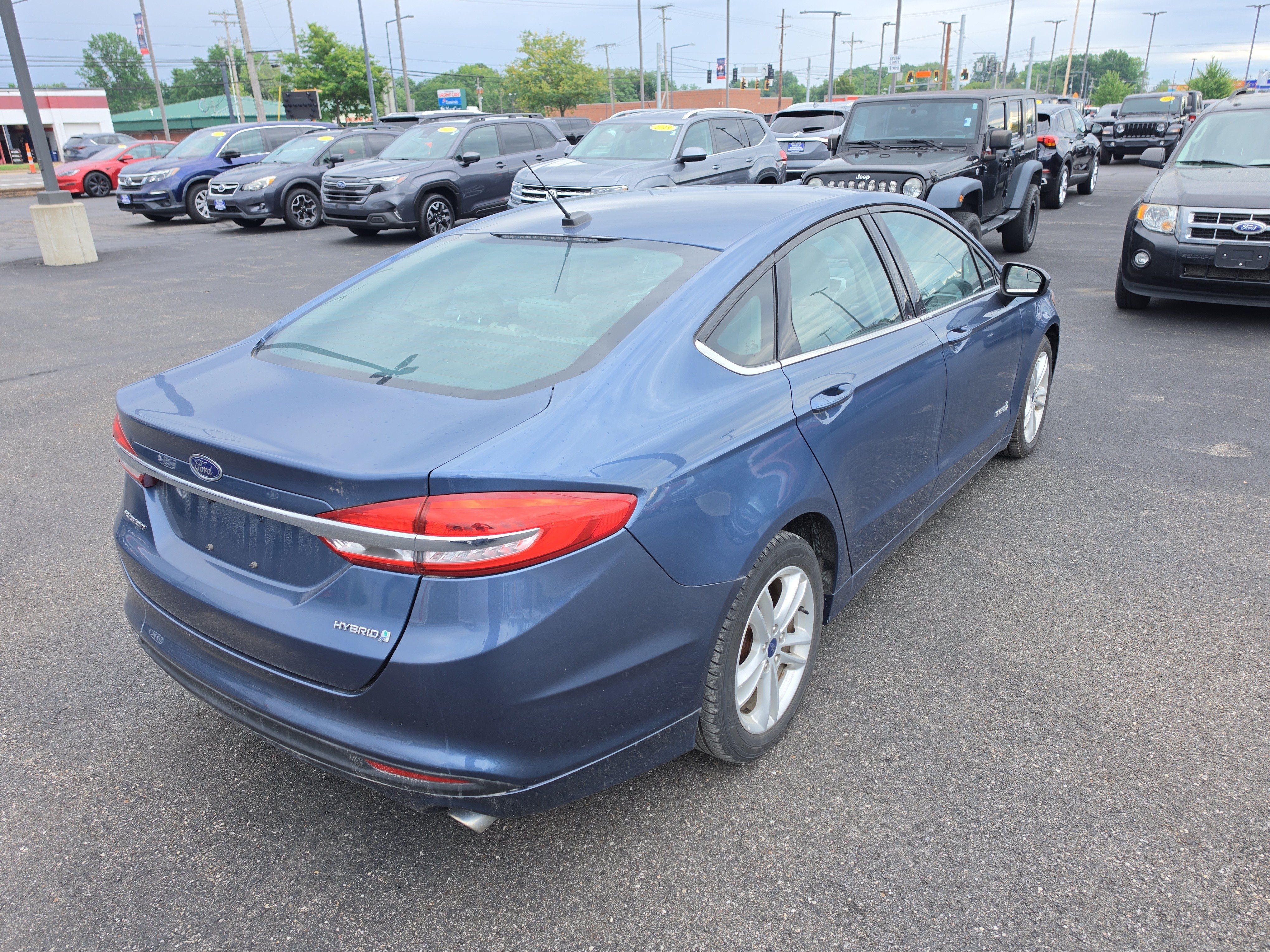 Used 2018 Ford Fusion S FWD image 3