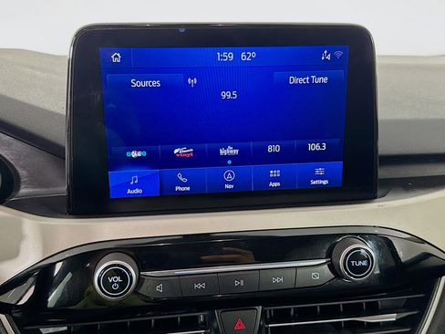 Used 2020 Ford Escape SE image 17