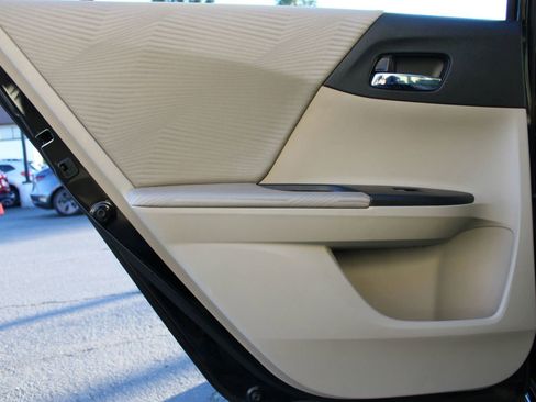 Used 2014 Honda Accord LX image 23