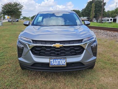 New 2026 Chevrolet Trax LS w/ LS Convenience Package FWD image 35