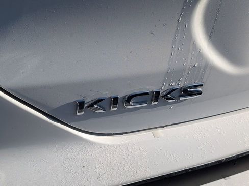 Certified 2025 Nissan Kicks Play S image 14
