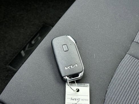 Used 2023 Kia K5 LXS image 30