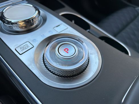 Used 2025 Genesis GV70 3.5T Sport w/ Sport Advanced Package image 20