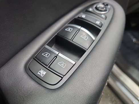Certified 2025 INFINITI QX55 Luxe AWD/4WD image 23