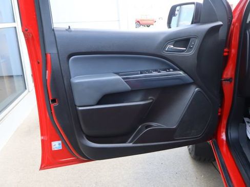 Used 2017 Chevrolet Colorado Z71 AWD/4WD image 15