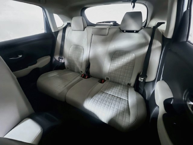 Used 2025 Honda HR-V LX image 27