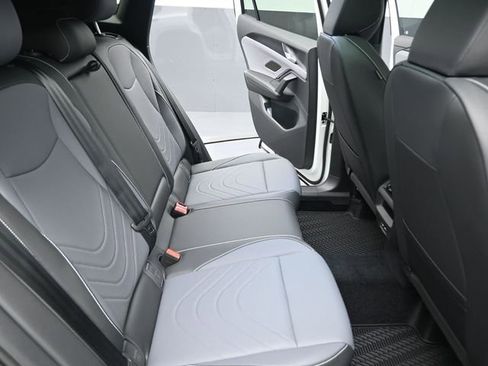 New 2026 Volkswagen Tiguan SE R-Line image 25