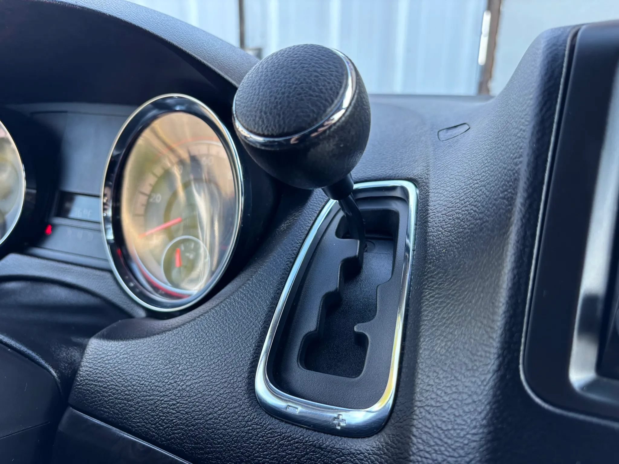 Used 2019 Dodge Grand Caravan SE w/ UConnect Hands-Free Group FWD image 24