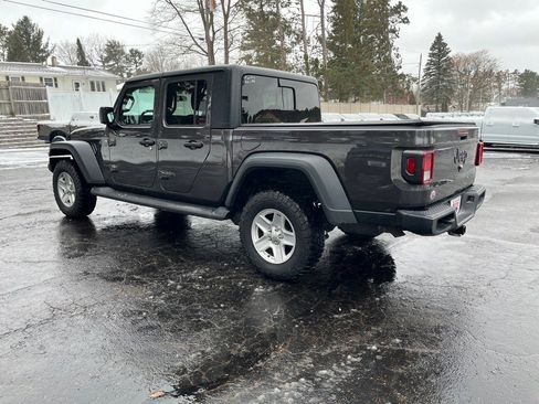 Used 2020 Jeep Gladiator Sport w/ Quick Order Package 24S image 4