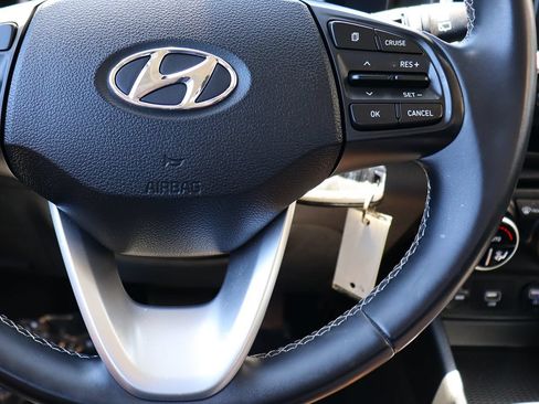 Used 2021 Hyundai Venue SEL FWD image 53