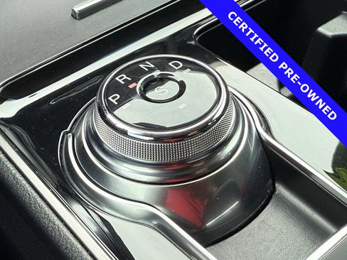 Certified 2020 Ford Edge SE image 30