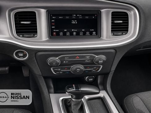 Used 2022 Dodge Charger SXT RWD image 9