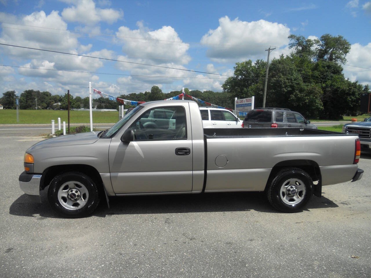 Used 2002 GMC Sierra 1500 2WD Regular Cab image 1