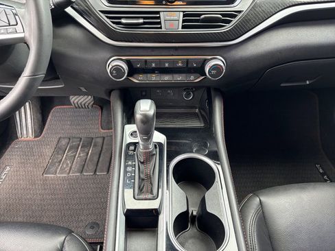 Used 2024 Nissan Altima 2.5 SR w/ SR Premium Package image 20