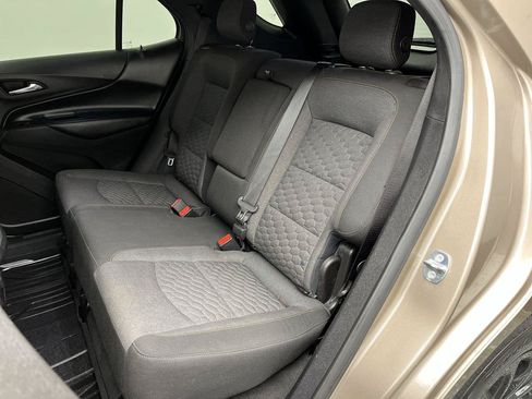 Used 2018 Chevrolet Equinox LT FWD image 10